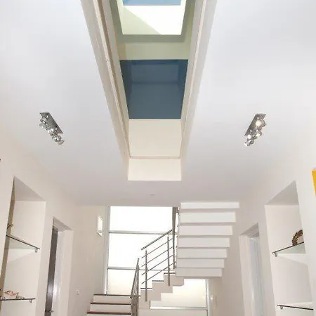 Villa “imagine Renting This Luxury Villa” 50 *